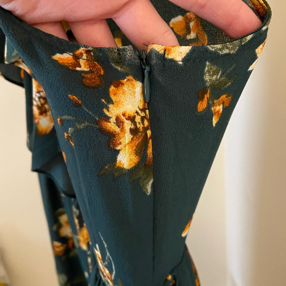 ModCloth Flower Dress: Medium - Picture 5 of 11